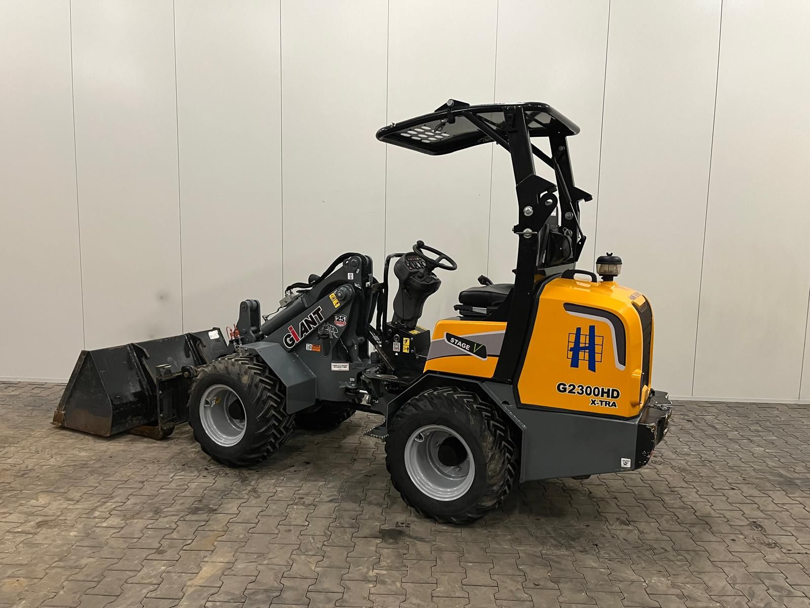 HV-170102- Kniklader 2300 kg
