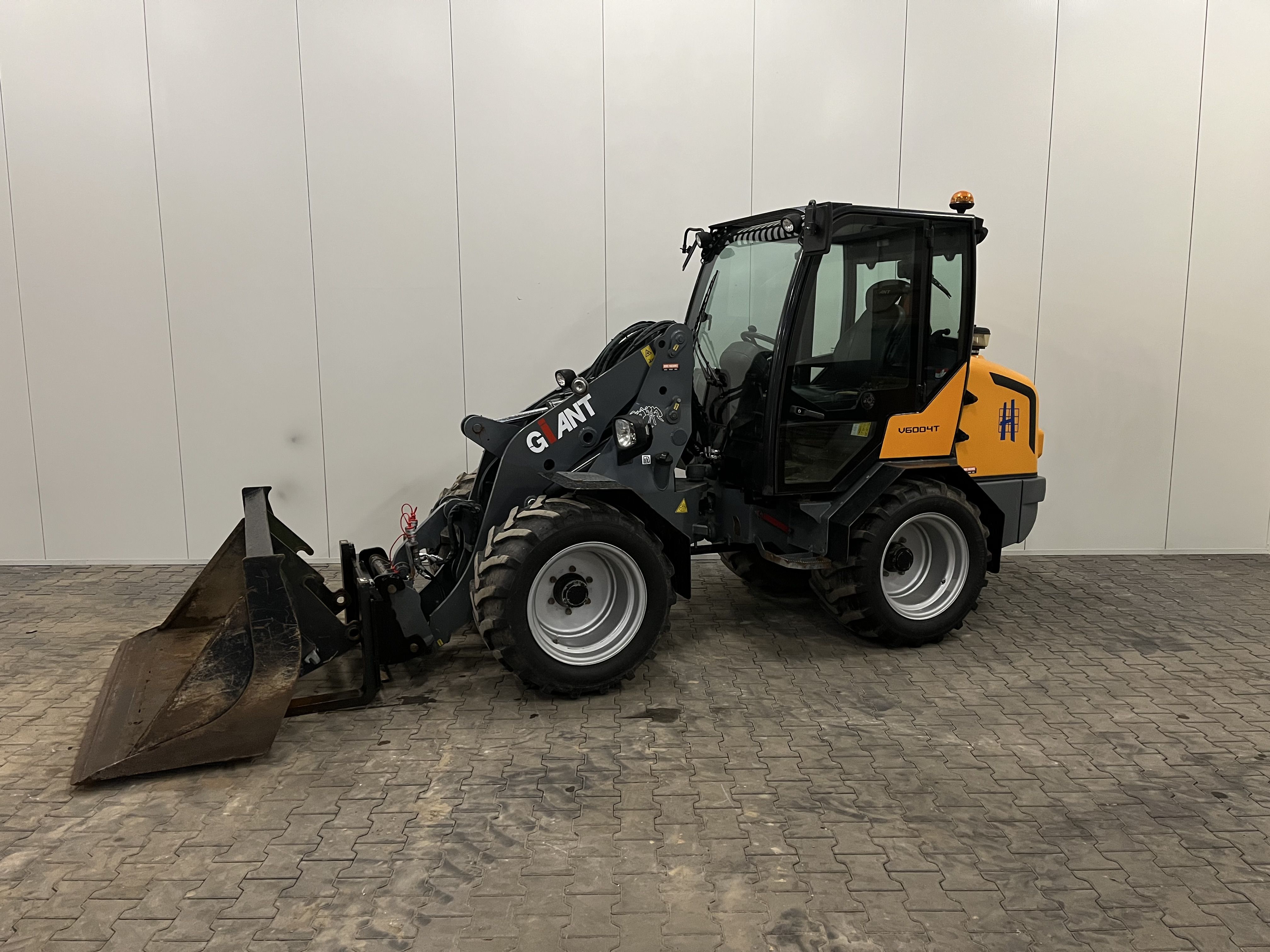 HV-170104 Kniklader 3500 kg