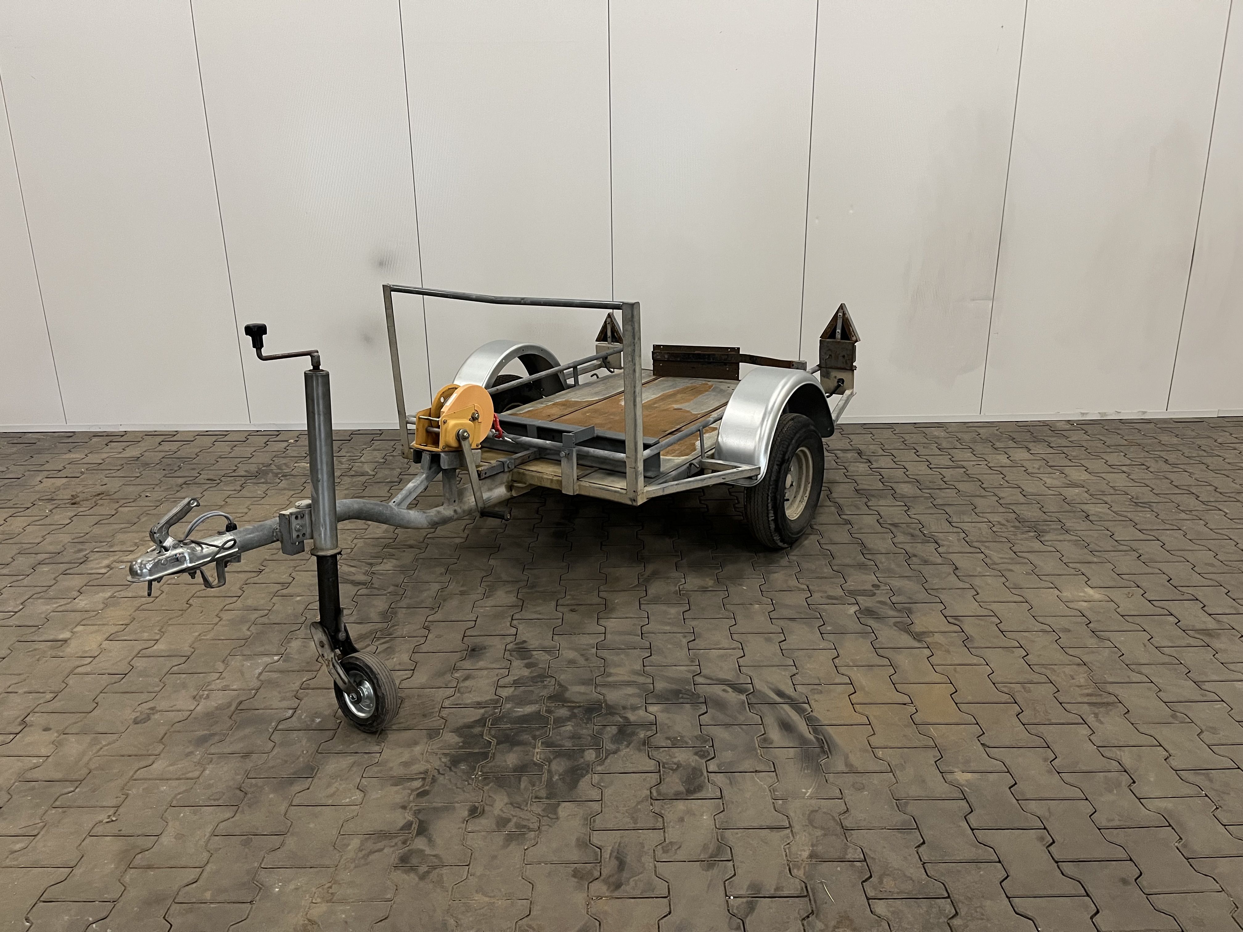 HV-210202 - Trilplaataanhanger